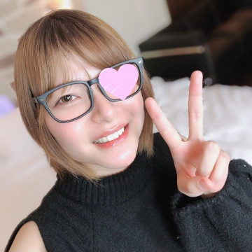 FC2-PPV-1754413 Tsubasa 20 years old A nerdy girl with a cute smile full of charm!  - Although I'm embarrassed by the sex after a long time, my body is super sensitive!  - Pure White Beautiful Breasts x Deca Butt Body Pies Seeds!