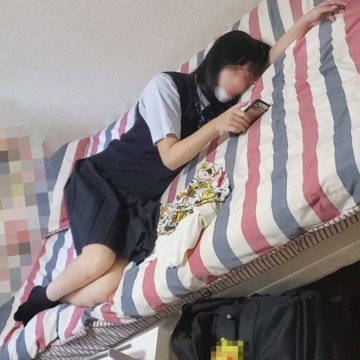 FC2-PPV-3106998 Bareback in her room without parents after school ~ Prefectural general course ③ A girl with long black hair.