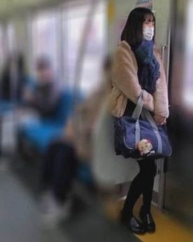 FC2-PPV-3183041 【2004年度】黒髪ニーハイ⑤放課後トイレでおもちゃを挿入して電車でホテルのある駅まで